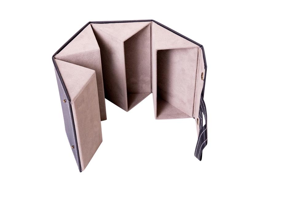 BK4 - Black (Holds 4)
