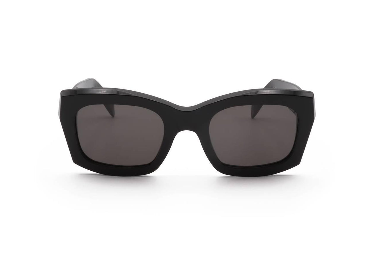 D73 - BLACK