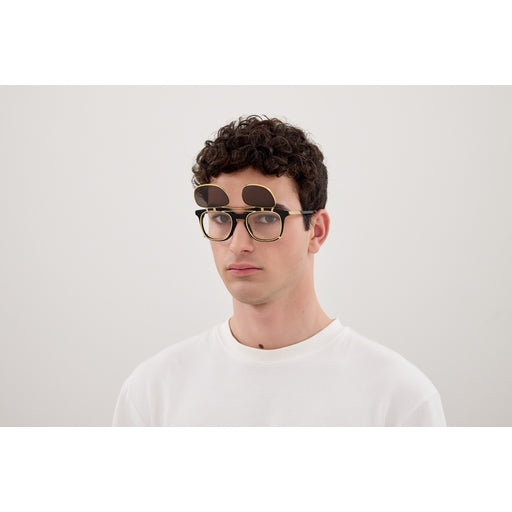 001 - Black - Transparent