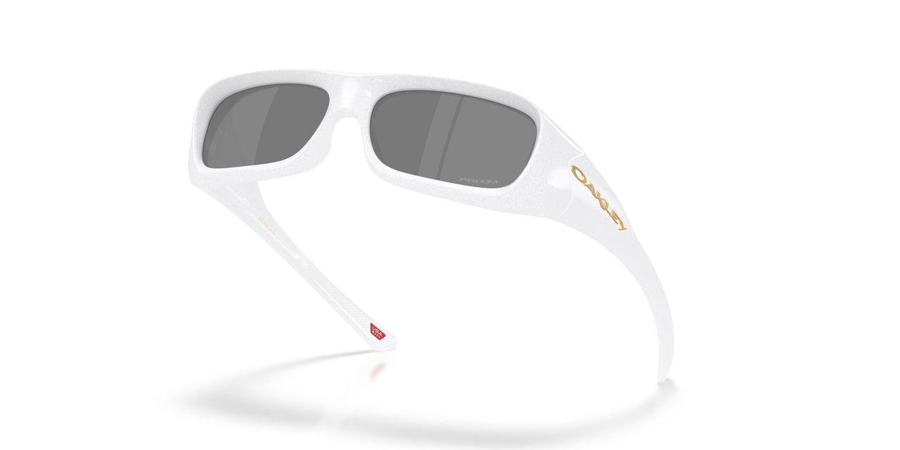 952002 - White - Prizm Black