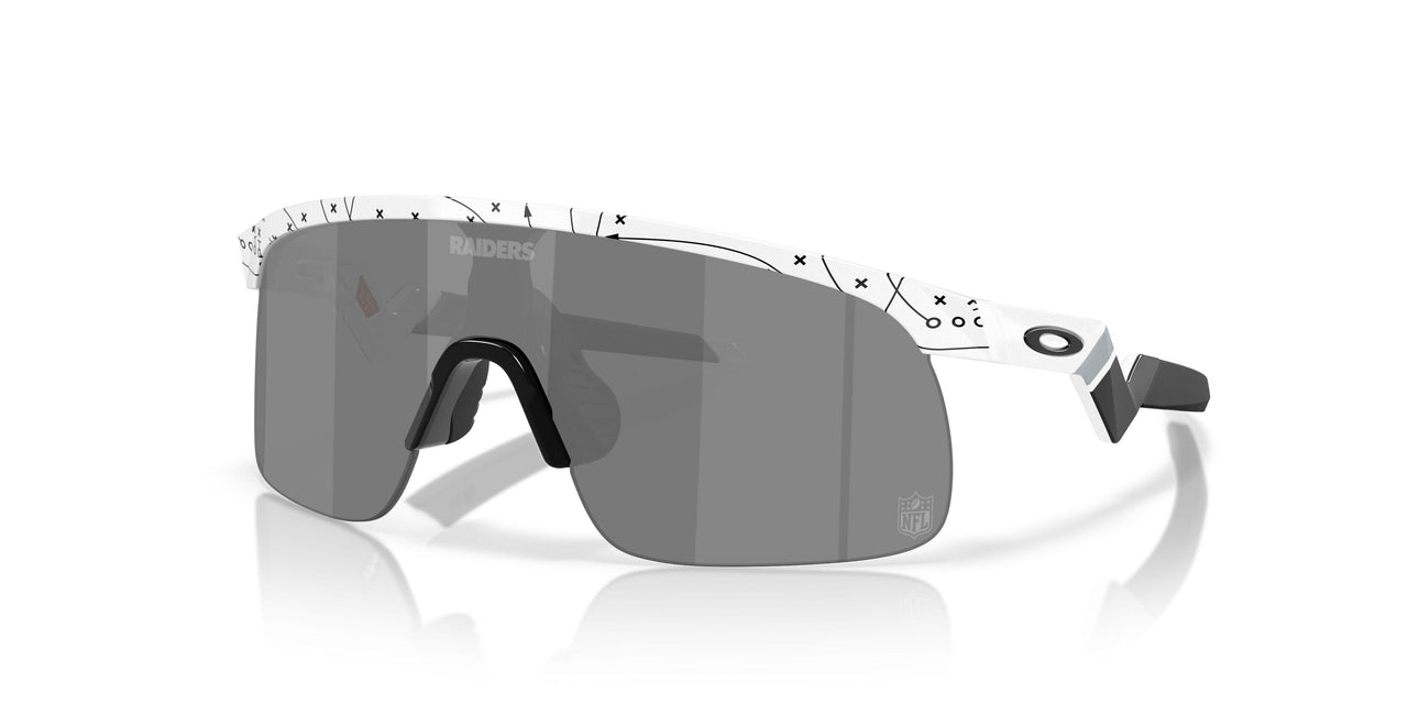 901039 - White - Prizm Black