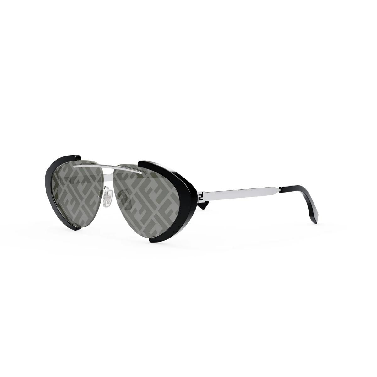 01C - Shiny Black - Smoke Mirror