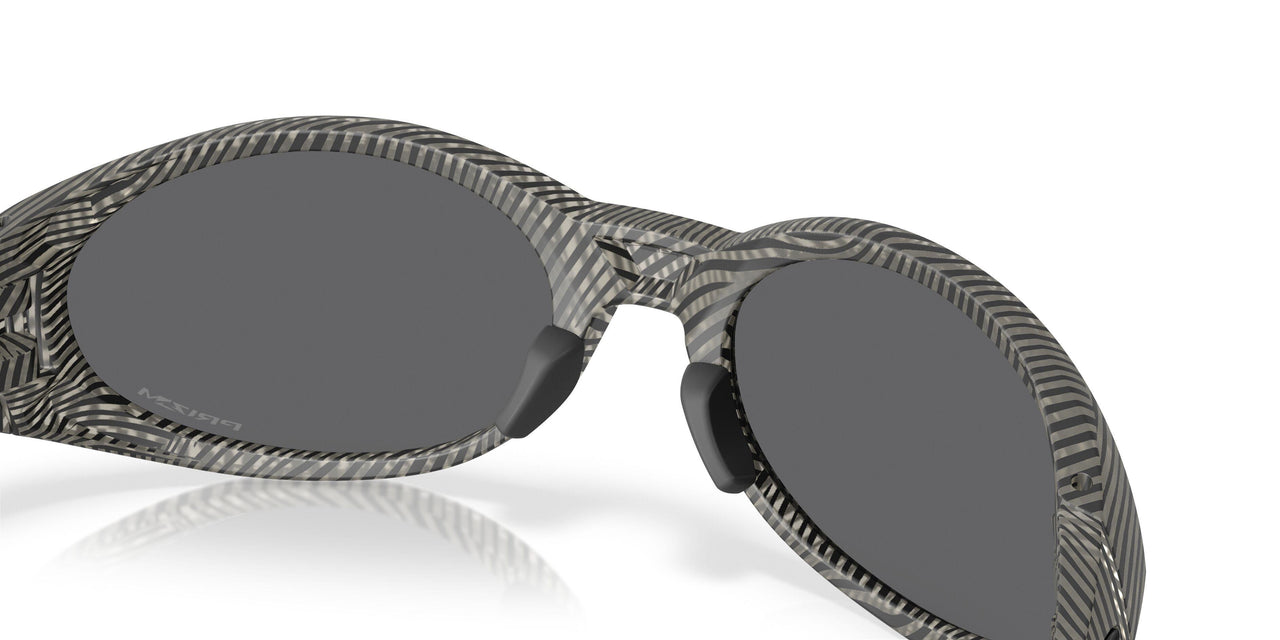 943827 - Black - Prizm Black