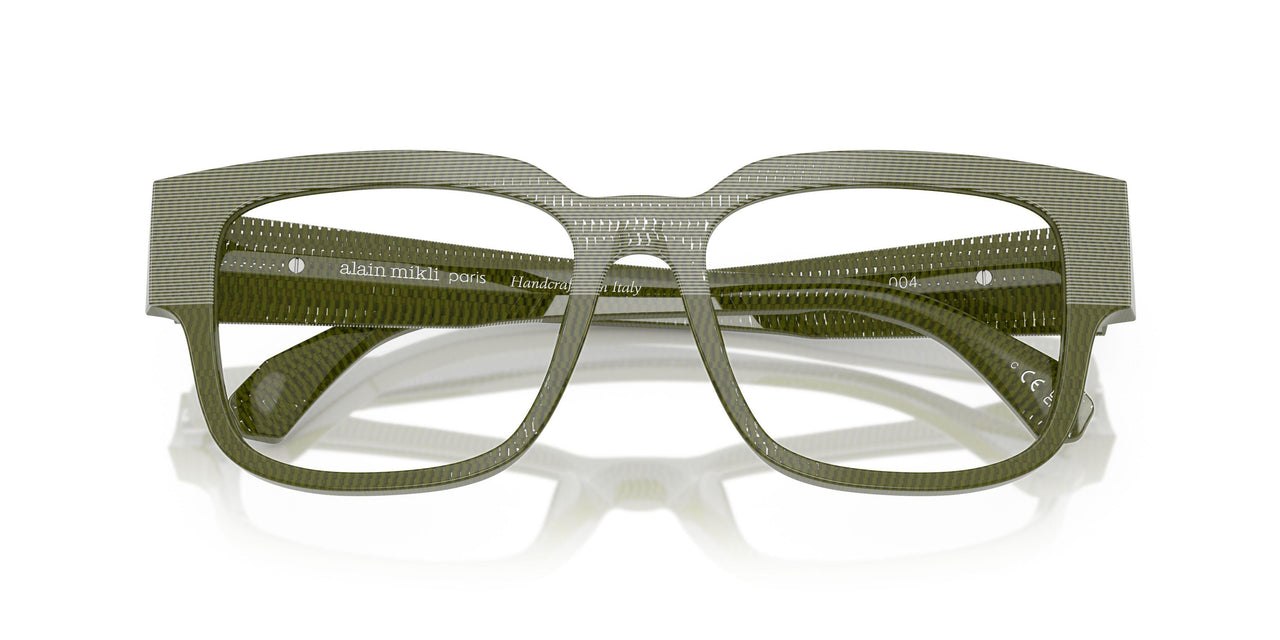 004 - Green