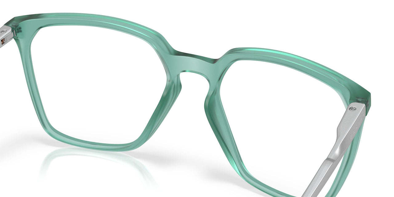818905 - Green