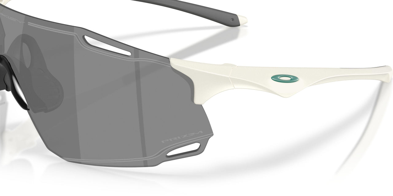 951305 - White - Prizm Black