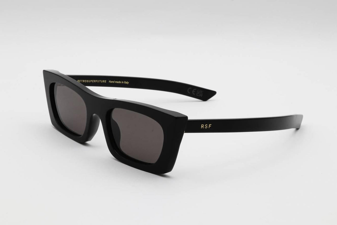 F69 - BLACK
