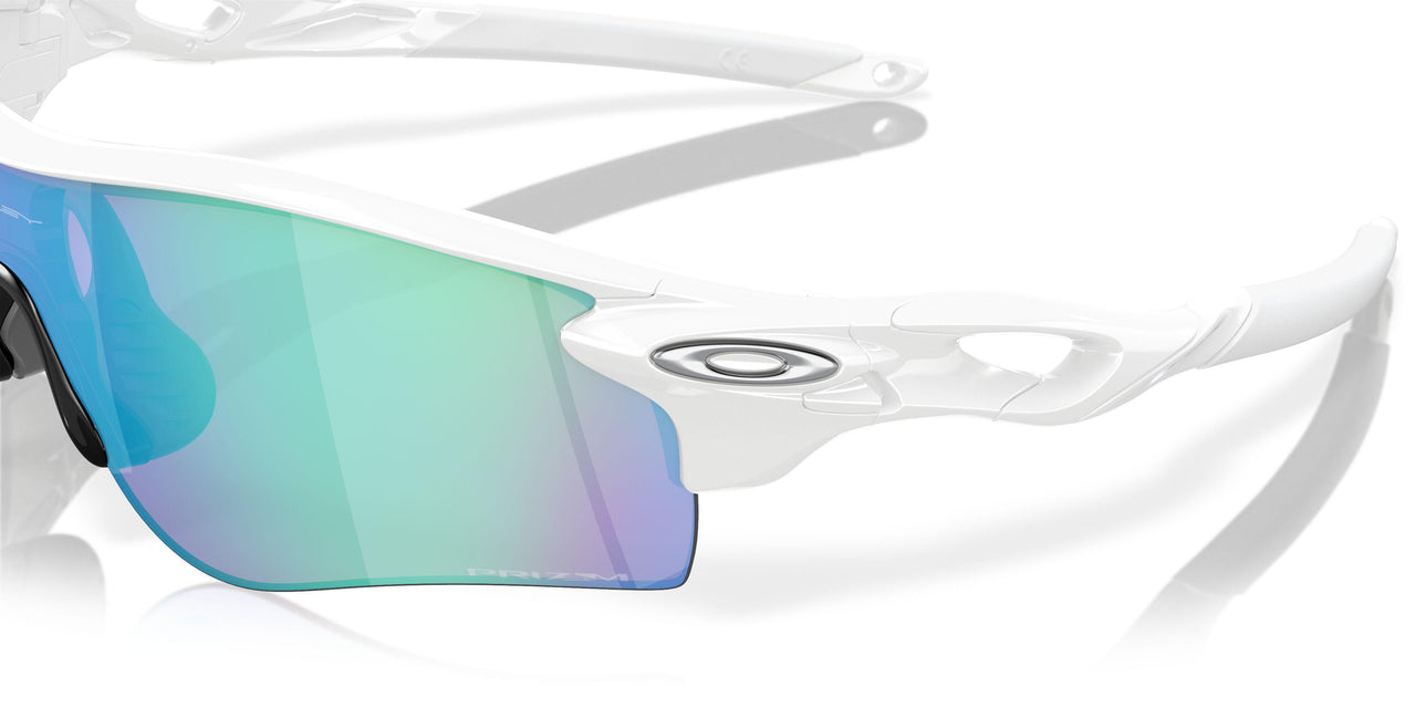 920602 - Matte White - Slate Iridium