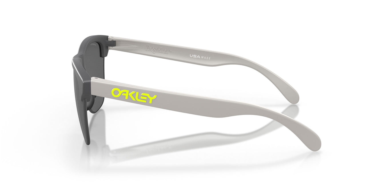 937451 - Grey - Prizm Black