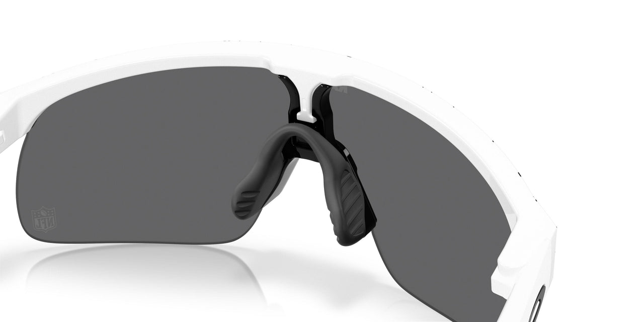 901039 - White - Prizm Black