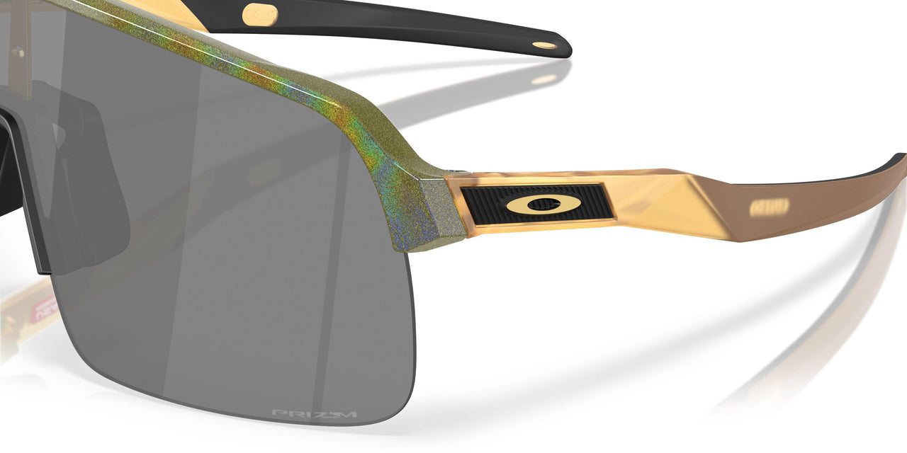 946336 - Green - Prizm Black