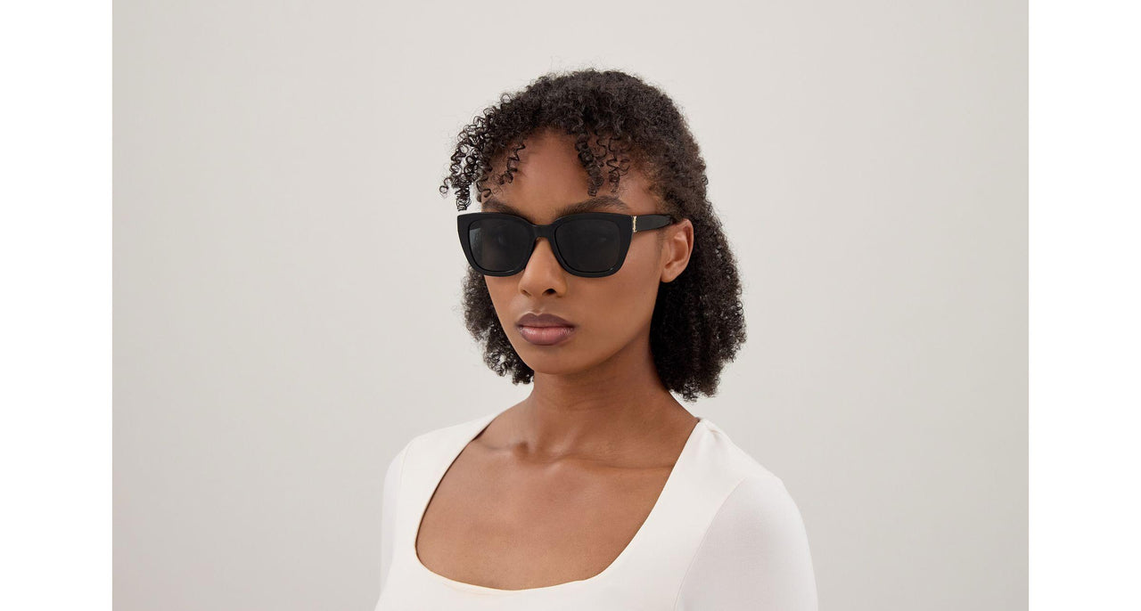 001 - Black - Black