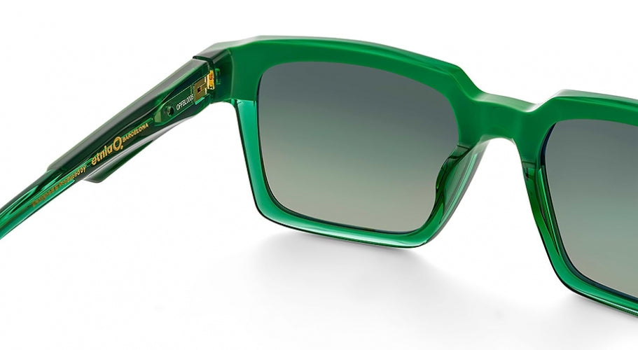 GR - Green