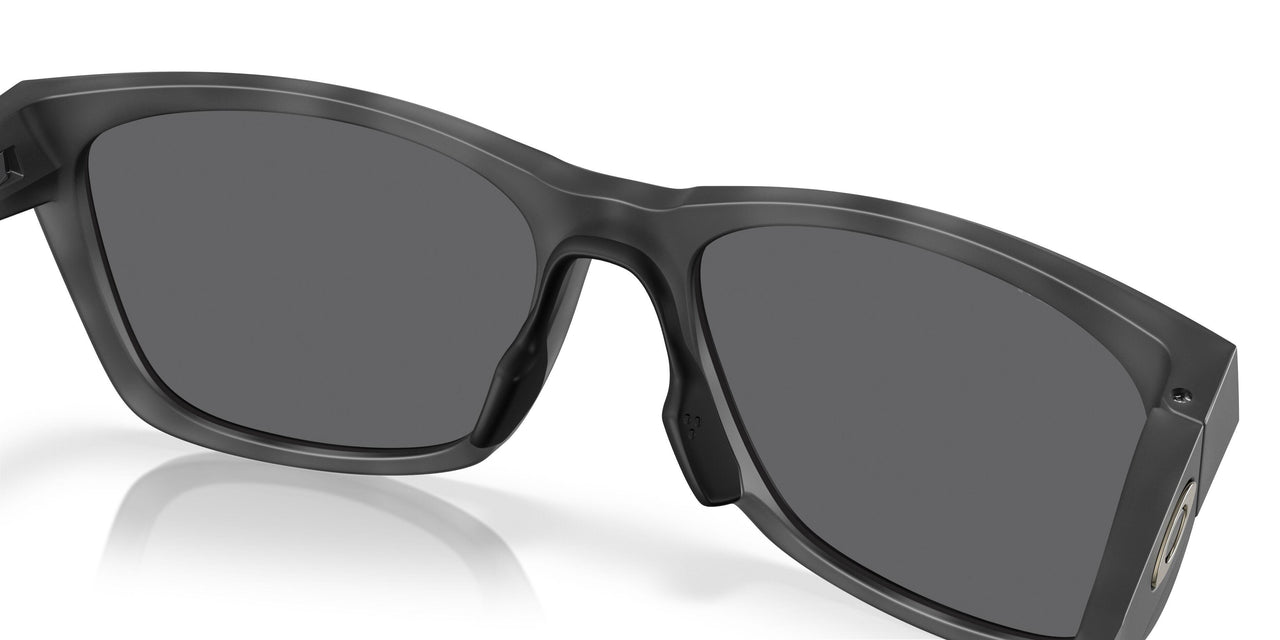 950606 - Grey - Prizm Black