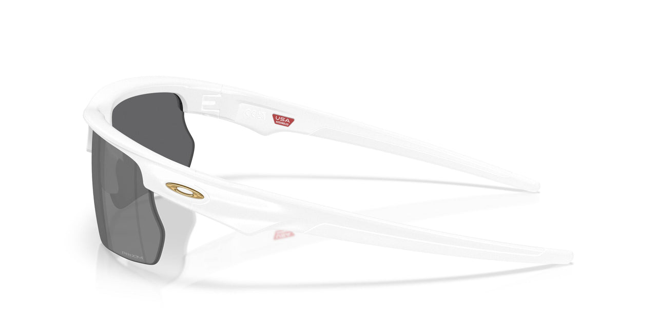 940022 - White - Prizm Black