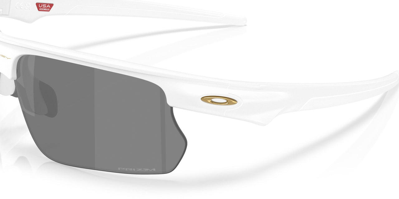 940022 - White - Prizm Black