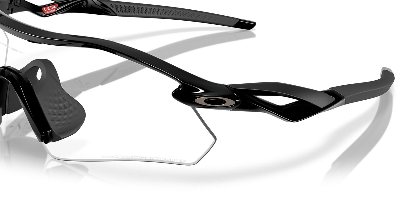 949502 - Black - Clear To Black Iridium Photochromic
