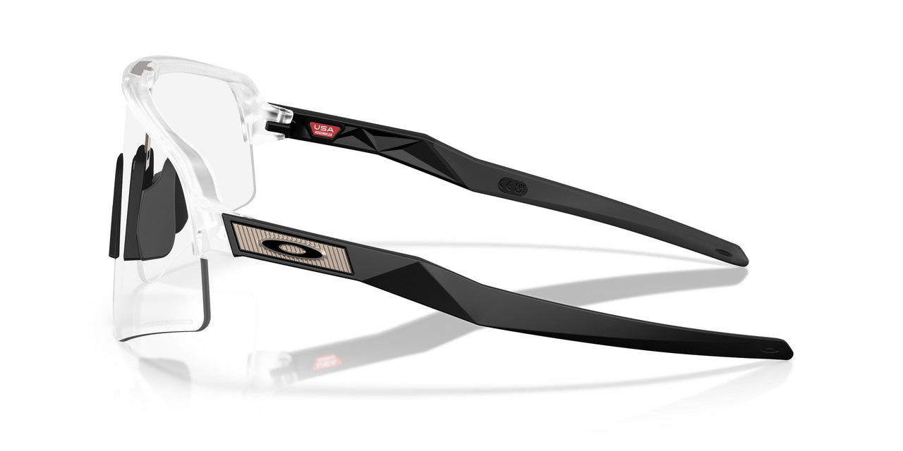 946539 - Transparent - Clear To Black Iridium Photochromic