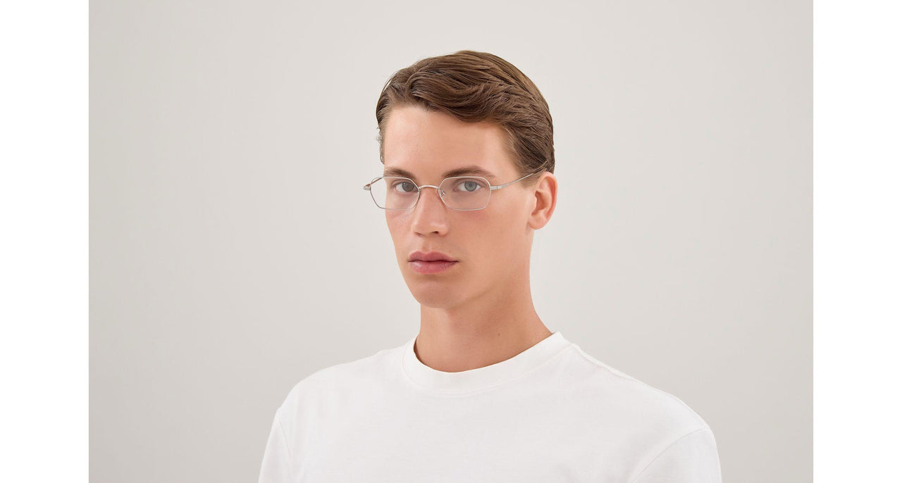 002 - Silver - Transparent