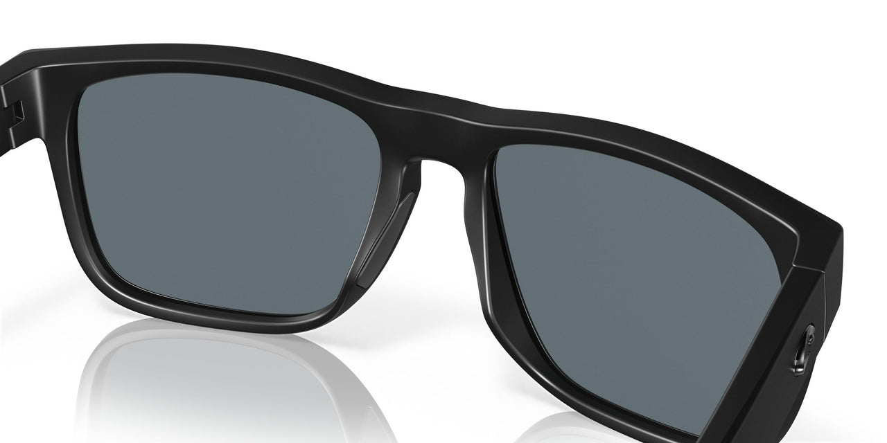 900806 - 01 Blackout - Blue Mirror 580p