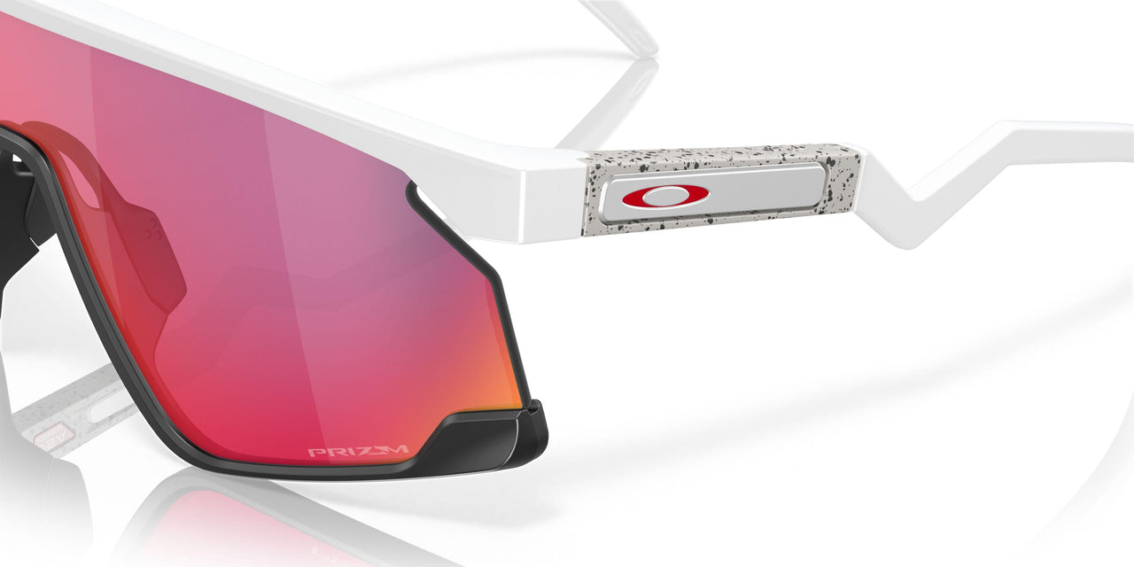 928002 - White - Prizm Road