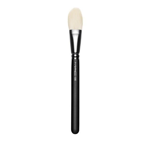 Mac Cosmetics 133 Synthetic Small Cheek Brush