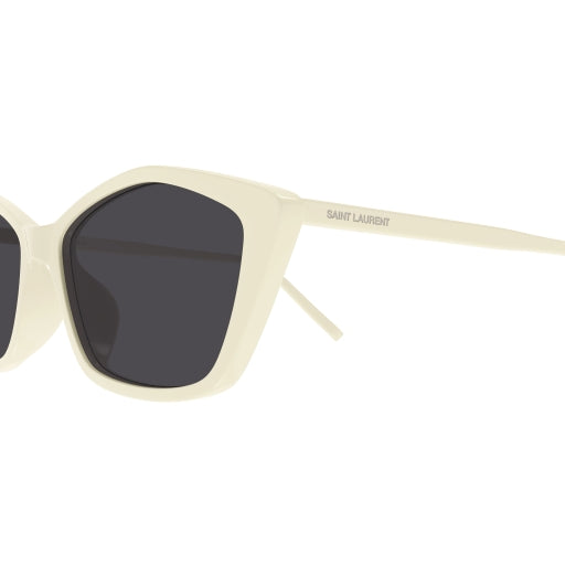 005 - Ivory - Black