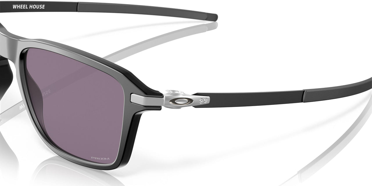 946901 - Black - Prizm Grey
