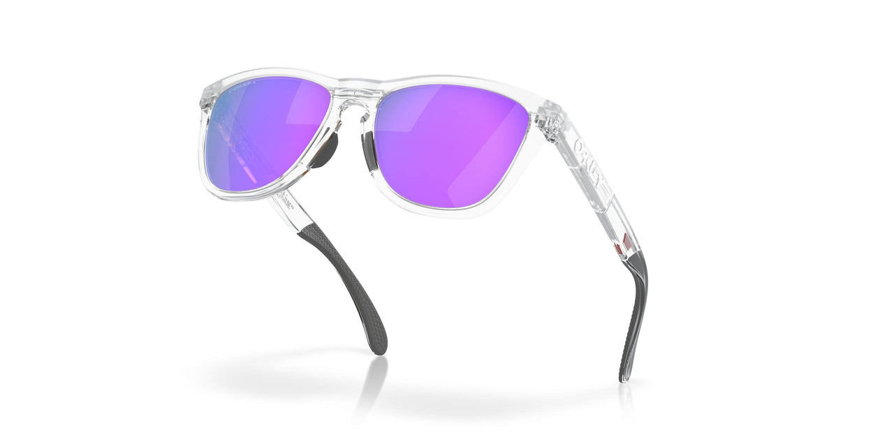 928411 - White - Prizm Violet