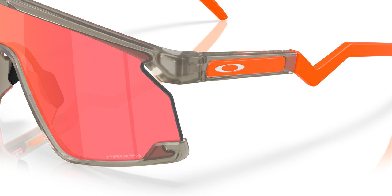 928014 - Grey - Prizm Trail Torch