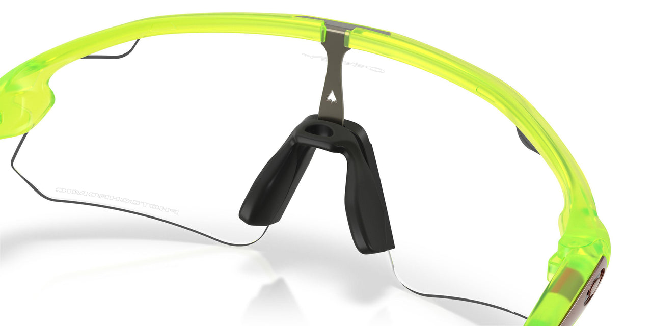 952504 - Green - Clear To Black Iridium Photochromic