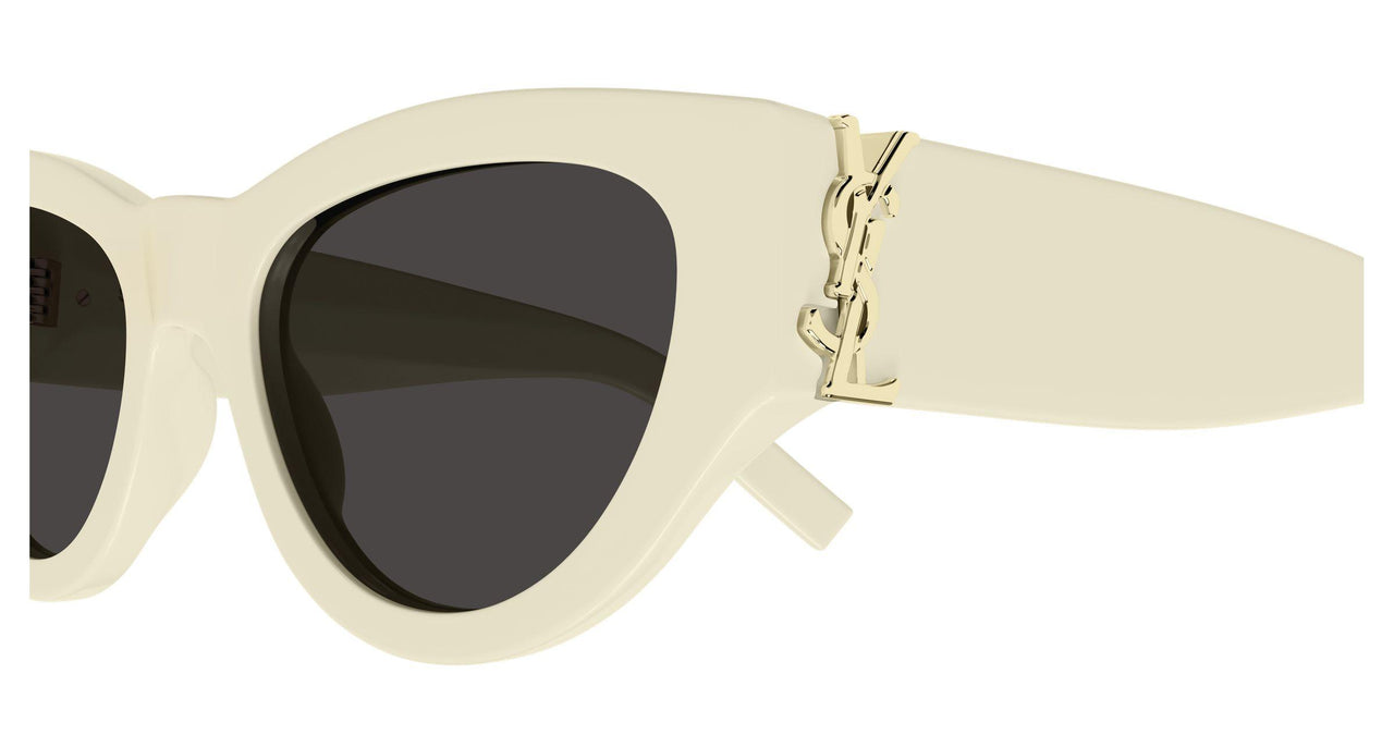 012 - Ivory - Black