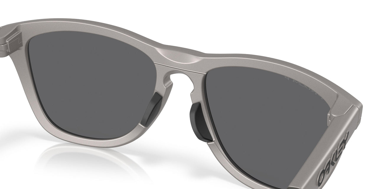 928415 - Grey - Prizm Black Polarized