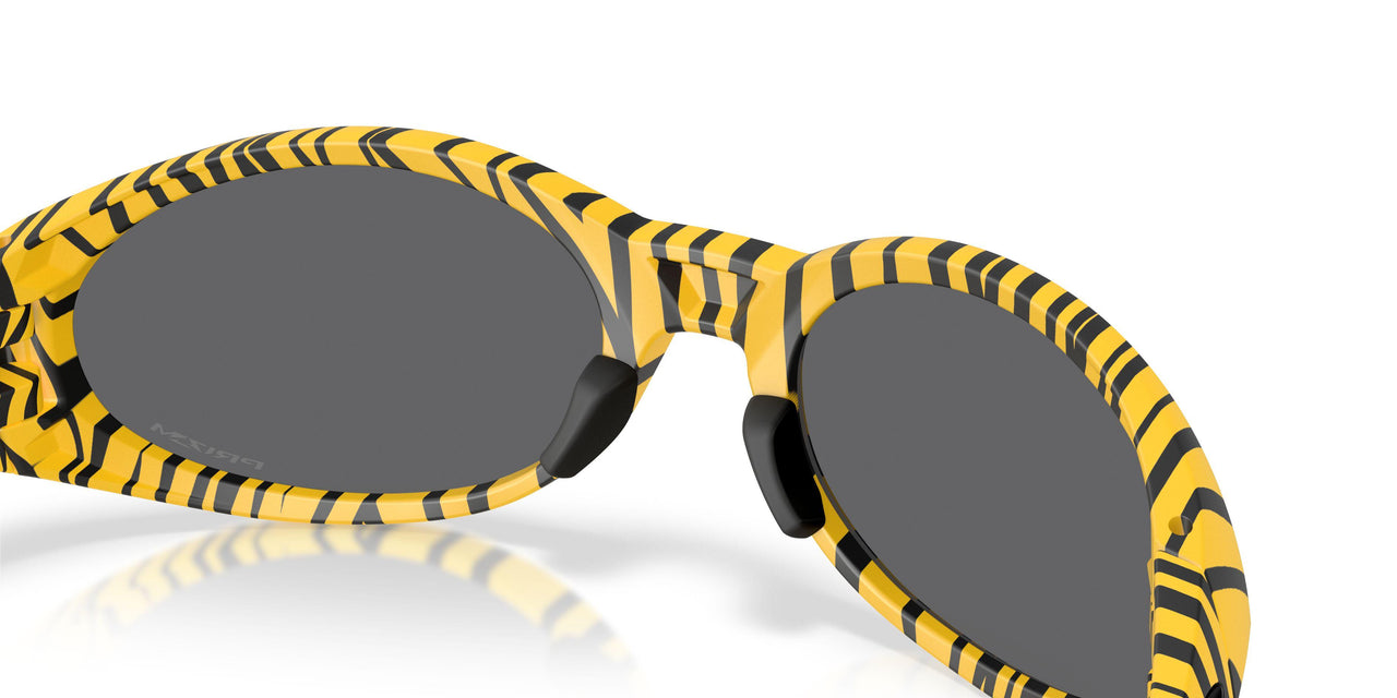 943838 - Yellow - Prizm Black