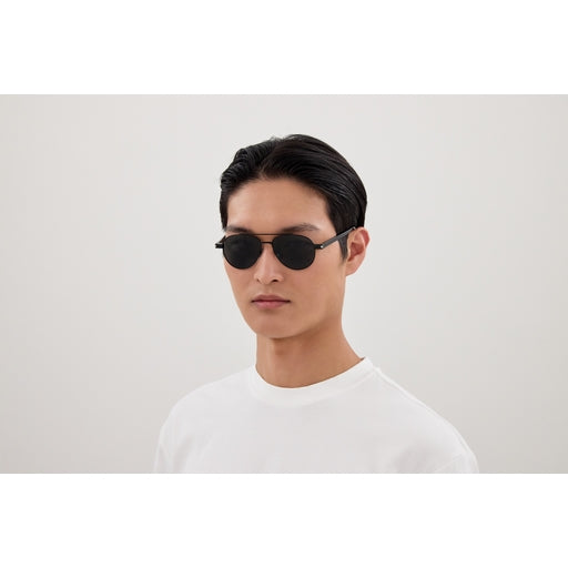 001 - Black - Black