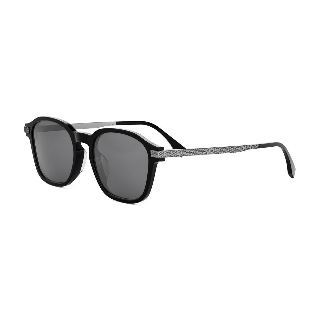 Fendi FE40166F Sunglasses