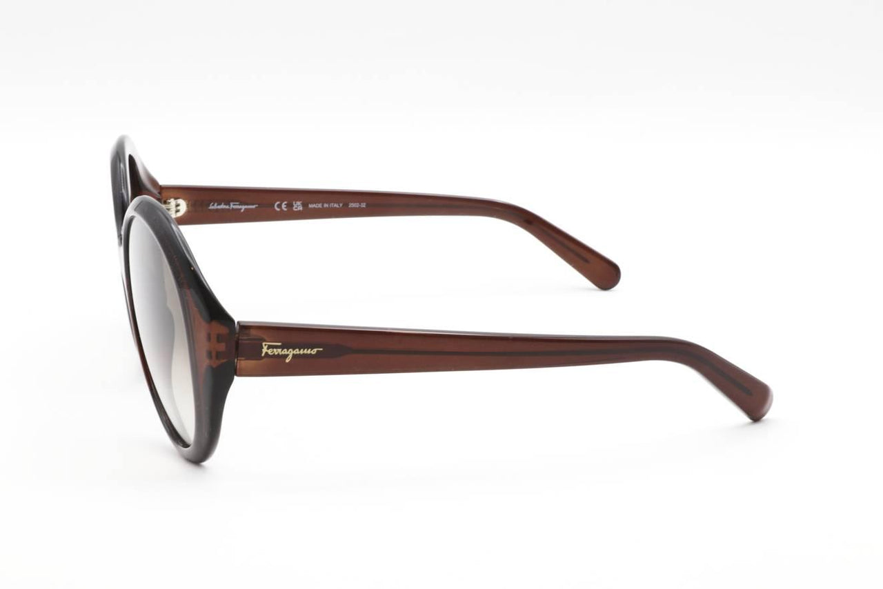 210 - CRYSTAL BROWN