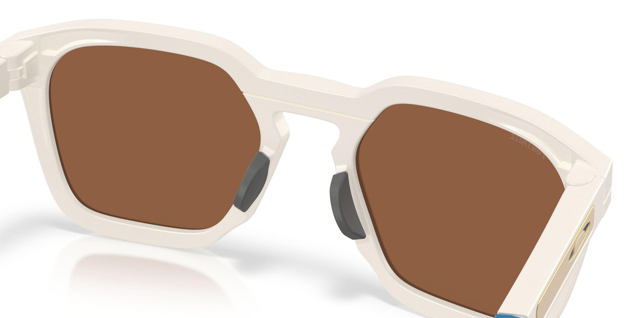 953312 - White - Prizm Tungsten