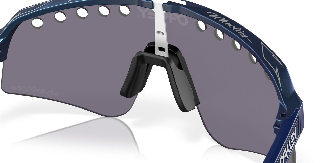 946528 - Blue - Prizm Grey