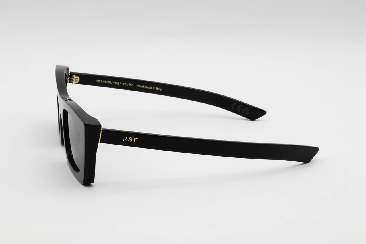 F69 - BLACK