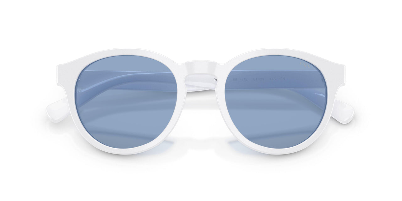 554472 - White - Light Blue