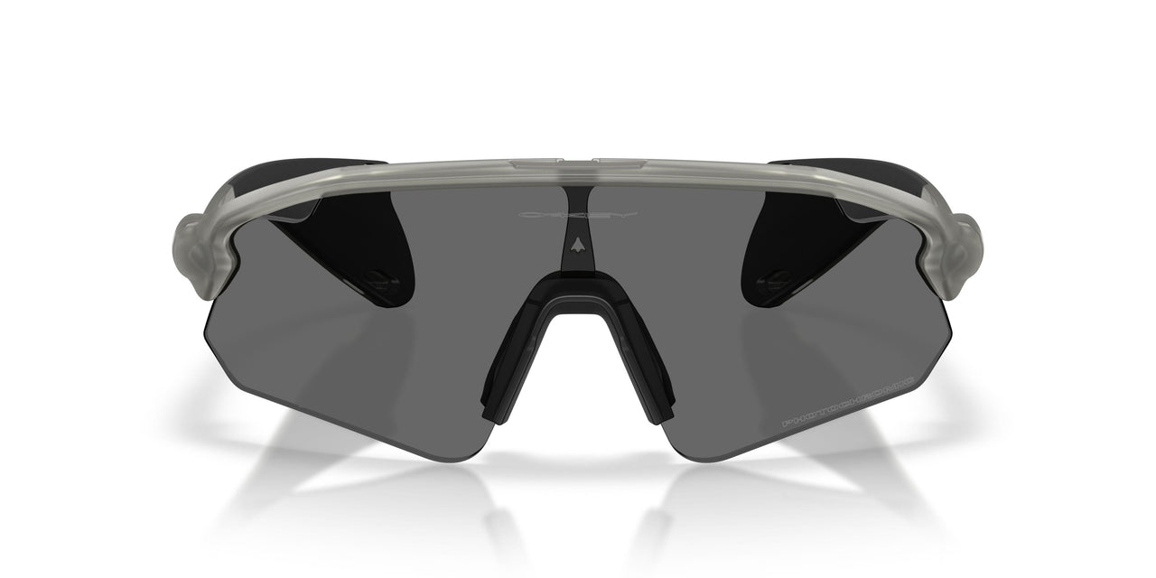 952506 - Grey - Clear To Black Iridium Photochromic