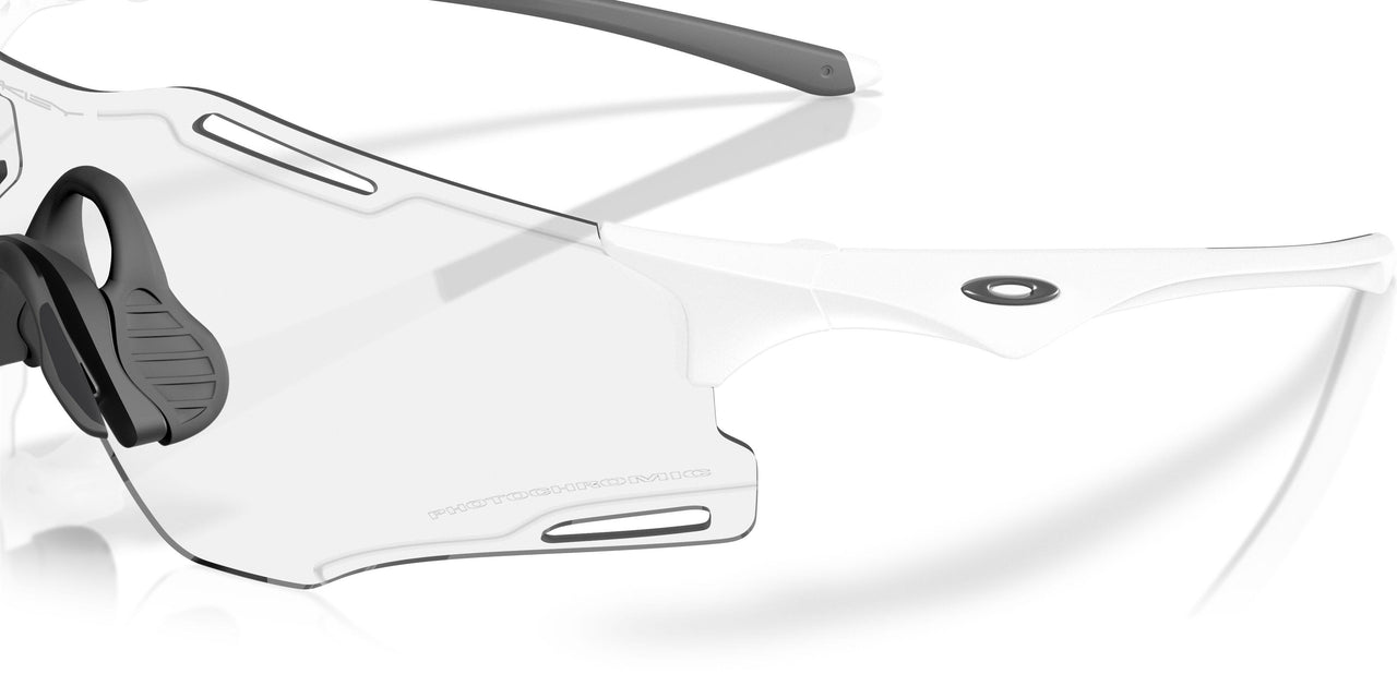 951201 - White - Clear To Black Iridium Photochromic