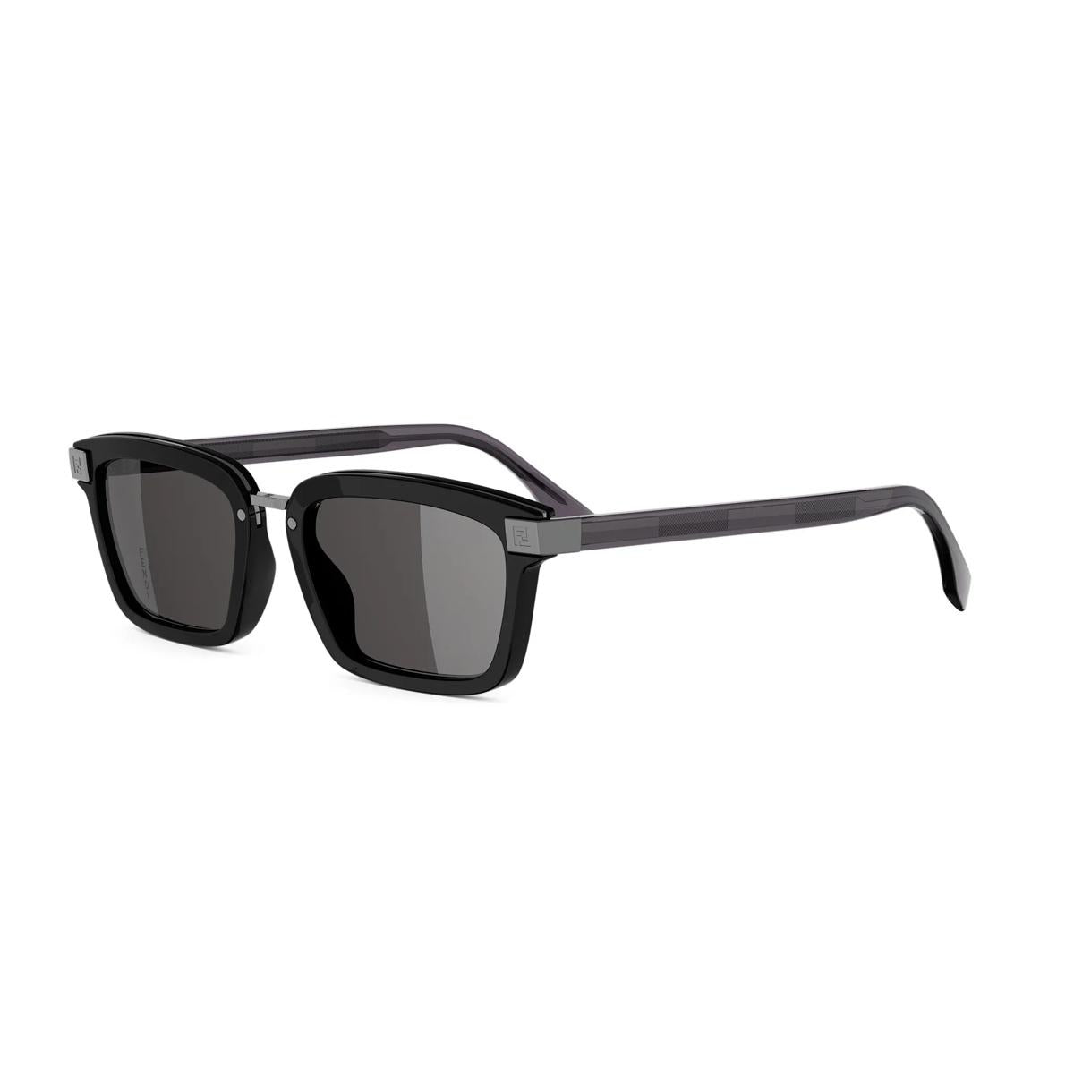 01C - Injected Shiny Black - Silver Pattern