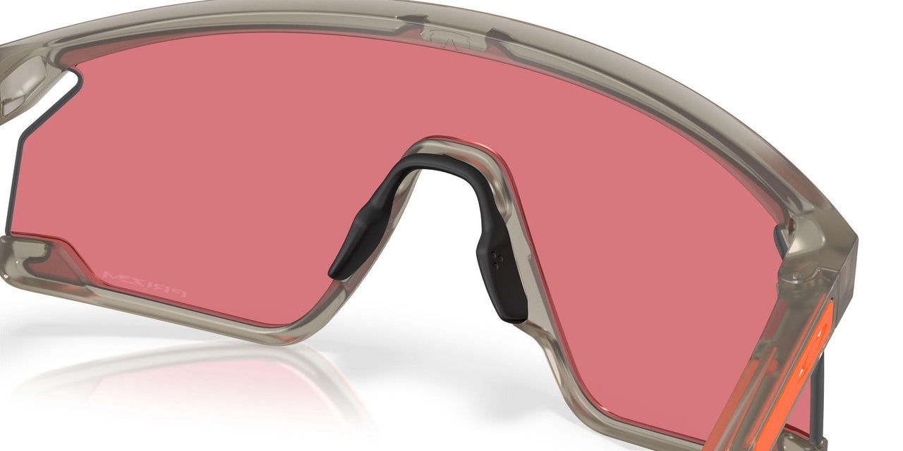 928014 - Grey - Prizm Trail Torch