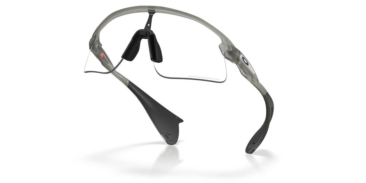 951708 - Grey - Clear To Black Iridium Photochromic