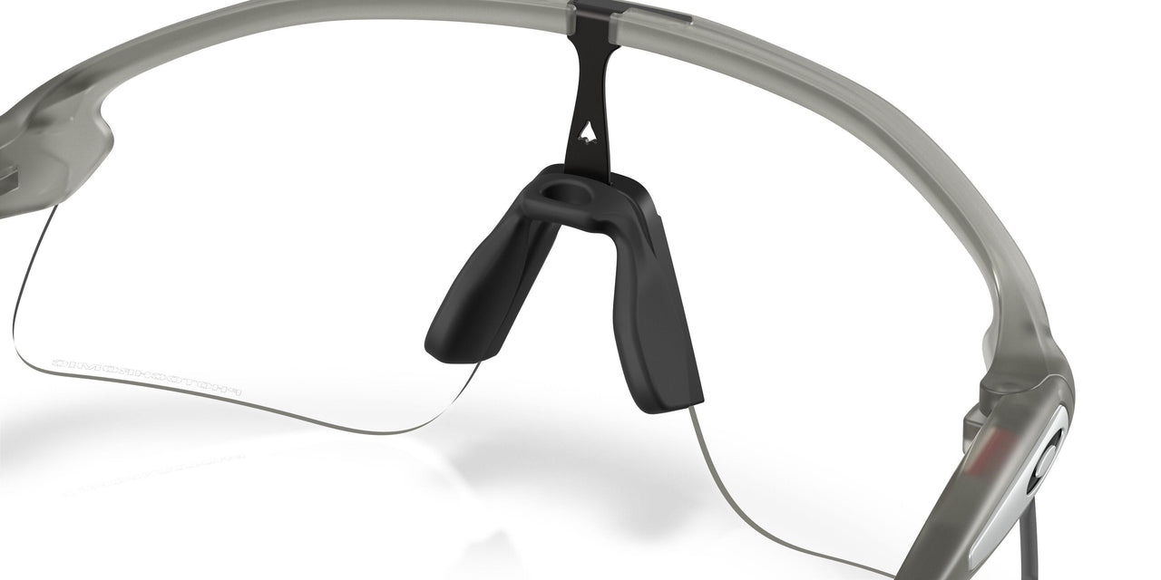 951808 - Grey - Clear To Black Iridium Photochromic
