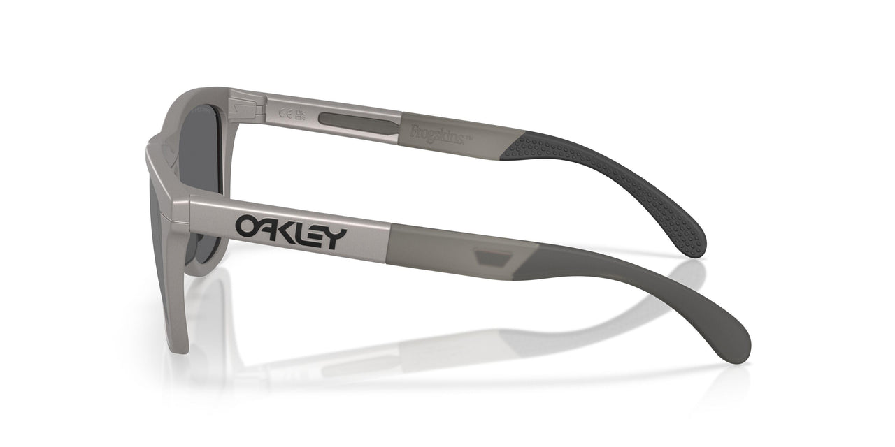 928415 - Grey - Prizm Black Polarized