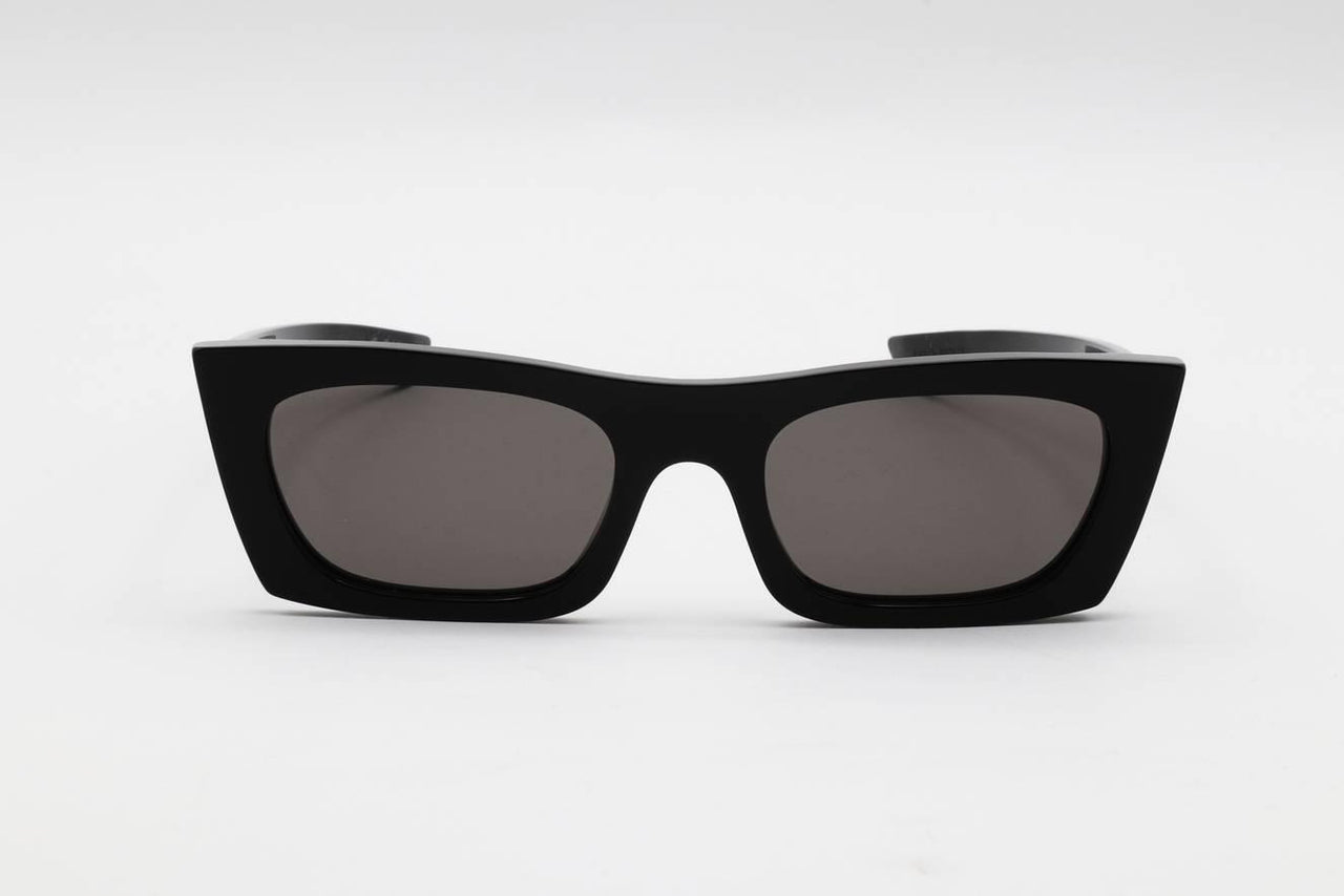 F69 - BLACK