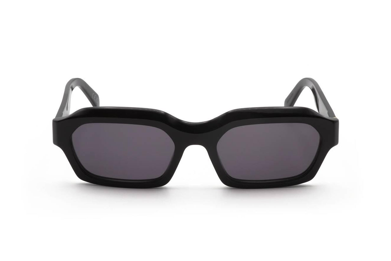 03P - BLACK